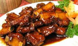 红烧排骨视频,色泽诱人，口感鲜美，轻松学会的烹饪秘诀